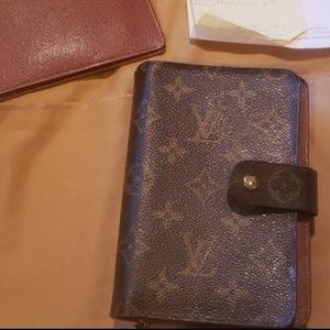 Louis Vuitton Wallet, 100% Authentic!